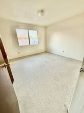 2041 W Della Ave in Porterville, CA - Building Photo - Building Photo