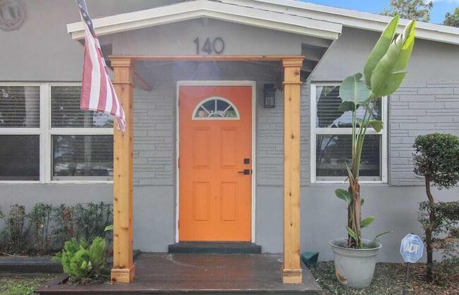property at 140 SE 7th Ave