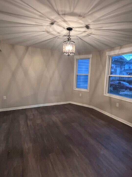 165 Sharpe St in Kingston, PA - Building Photo