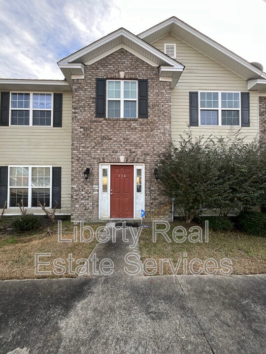114 Caswell Ct in Hinesville, GA - Building Photo