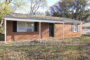 38 Cotswold Terrace in Taylors, SC - Building Photo