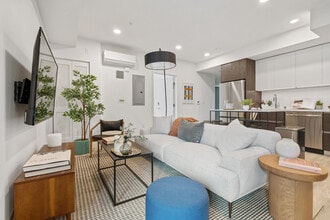 Solaire Venice in Los Angeles, CA - Building Photo - Building Photo