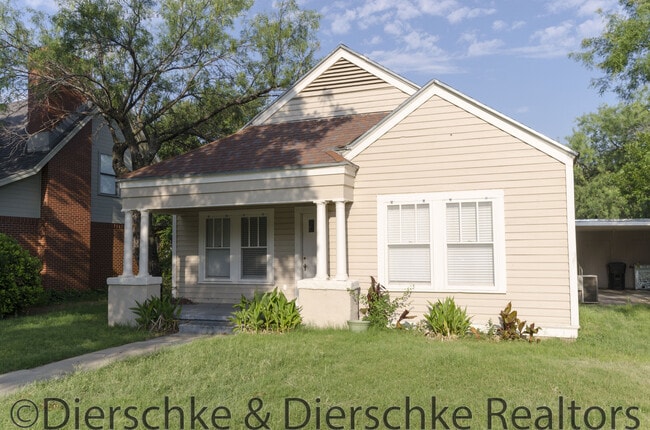 1007 Austin St in San Angelo, TX - Building Photo - Building Photo