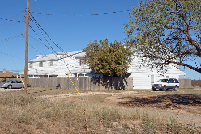 1503 Bradley St in Lubbock, TX - Foto de edificio - Building Photo