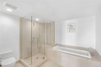 485 Brickell Ave, Unit SI FL44-ID1419542P in Miami, FL - Building Photo - Building Photo