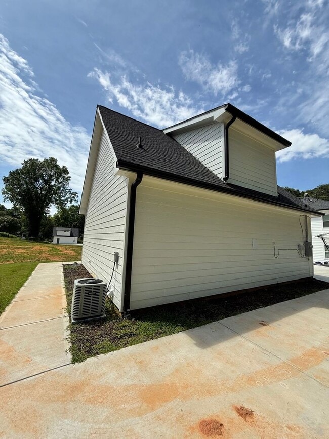 209 Briarcliff Ln in Athens, GA - Building Photo - Building Photo