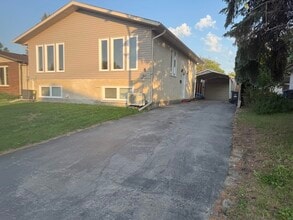 8 Maralbo Av E in Winnipeg, MB - Building Photo - Building Photo