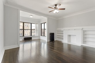 3050 W Leland Ave, Unit 1 in Chicago, IL - Foto de edificio - Building Photo