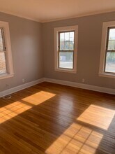 274 Park Rd, Unit 2e in West Hartford, CT - Building Photo - Building Photo