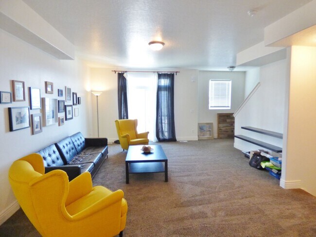 27 E 8330 S in Sandy, UT - Building Photo - Building Photo