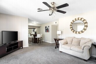 Wind Tree in El Paso, TX - Foto de edificio - Interior Photo