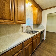 306 Landry Dr in Port Neches, TX - Building Photo - Building Photo