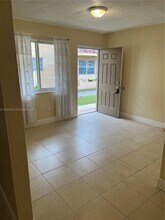 66 W 9th St in Hialeah, FL - Building Photo - Building Photo