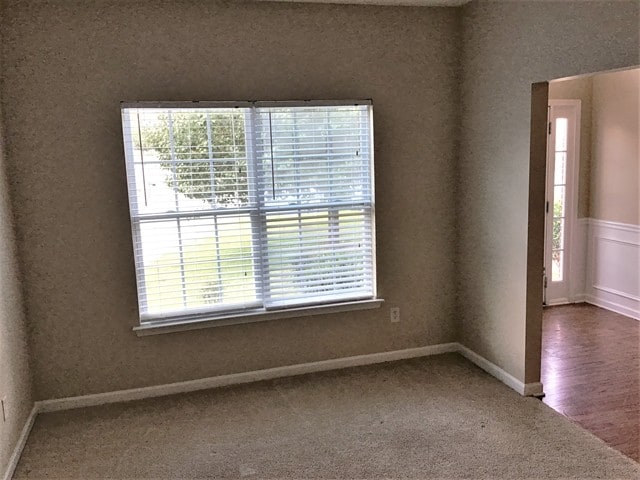 1450 Grey Rock Way in Suwanee, GA - Foto de edificio - Building Photo