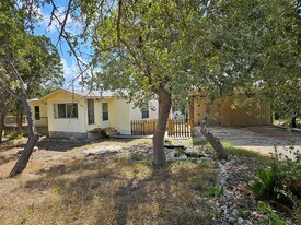 6101 La Paloma Ln in Lago Vista, TX - Building Photo