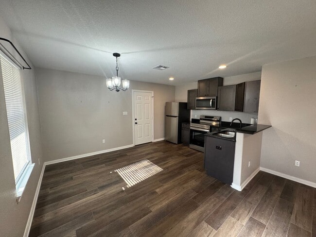 property at 1121 N 10th St