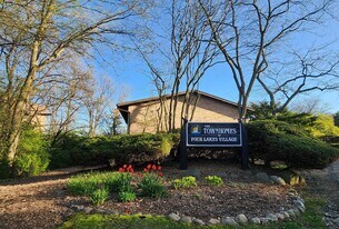 5915 Meadow Dr in Lisle, IL - Building Photo
