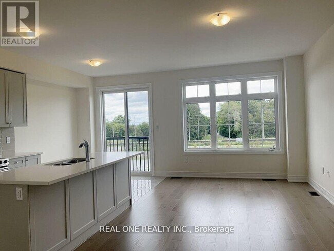 28 Hercules Clb Dr in Richmond Hill, ON - Building Photo - Building Photo