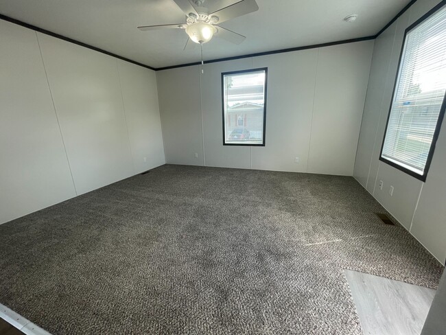 16177 Normandy St in Clinton Township, MI - Building Photo - Building Photo
