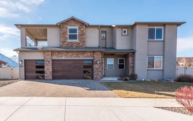 property at 1026 Sun Crest Ct