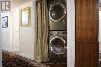 11 Bankfield Dr in Toronto, ON - Building Photo - Building Photo