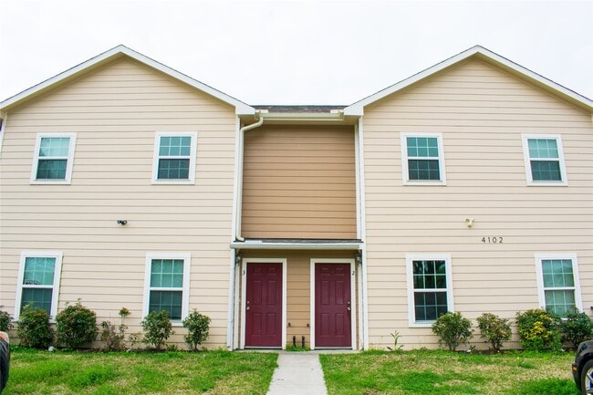 4706 18th St in Bacliff, TX - Foto de edificio - Building Photo