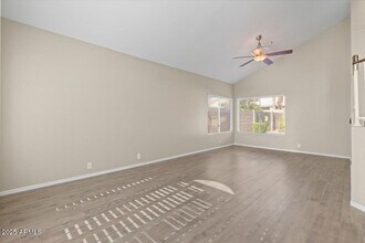 9416 E Sutton Dr in Scottsdale, AZ - Building Photo - Building Photo