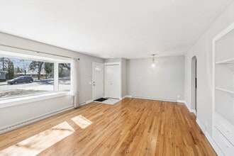 5213 Mesa Rd in Monona, WI - Building Photo - Building Photo