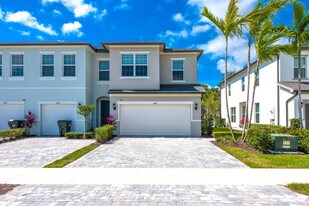 6082 Carre Wy in Greenacres, FL - Building Photo