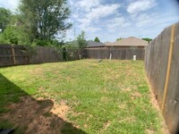 265 Windsor Way in Midwest City, OK - Building Photo - Building Photo