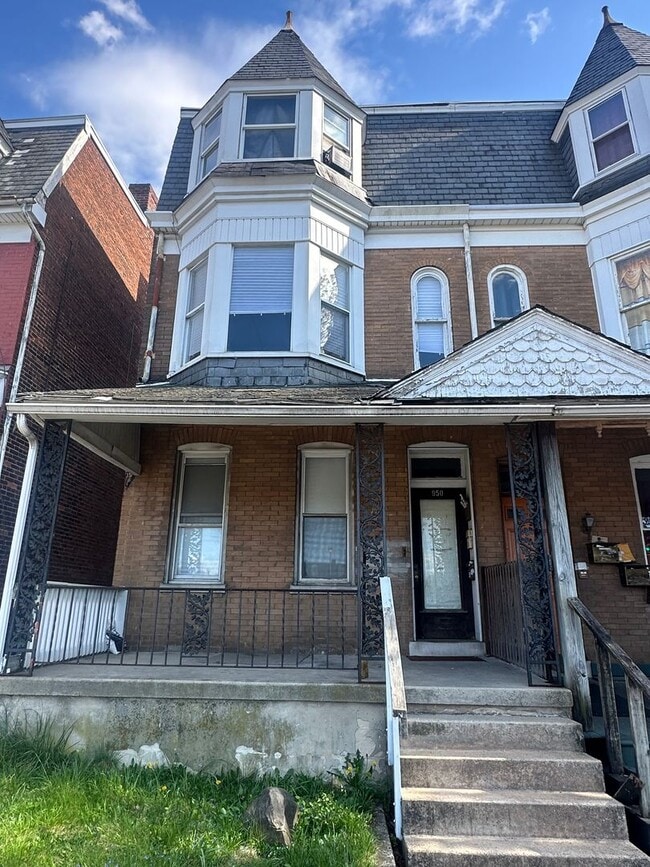 property at 950 W Princess St