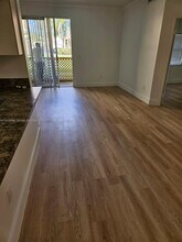 18324 NW 68th Ave, Unit M in Hialeah, FL - Building Photo - Building Photo