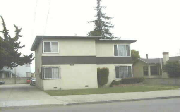 2020 55th Ave in Oakland, CA - Building Photo - Building Photo