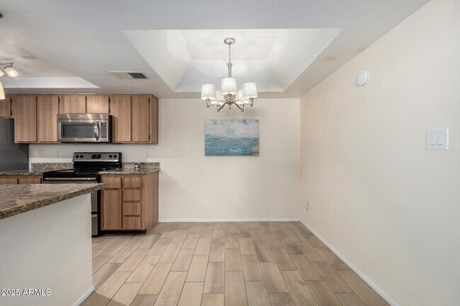 1125 E Broadway Rd in Tempe, AZ - Building Photo - Building Photo