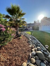 824 Fountain Cir in Redding, CA - Building Photo - Building Photo