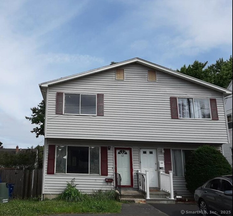 107 Robin St in Bridgeport, CT - Building Photo