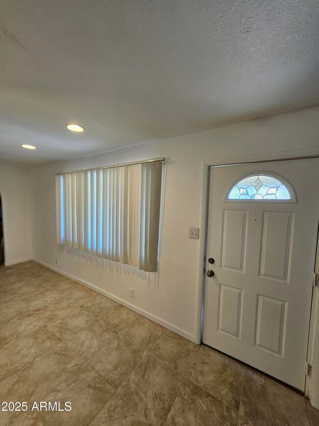 1124 N Gilbert Ave in Casa Grande, AZ - Building Photo - Building Photo
