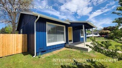 914 SW Rogue River Ave in Grants Pass, OR - Building Photo - Building Photo