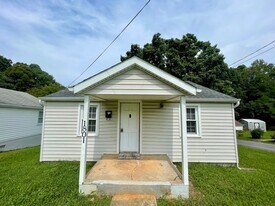 1801 Ridge Ave in Lynchburg, VA - Building Photo
