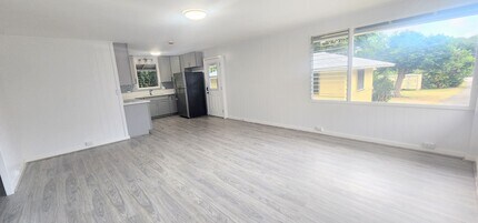 41-978B Waikupanaha St in Waimanalo, HI - Building Photo - Building Photo