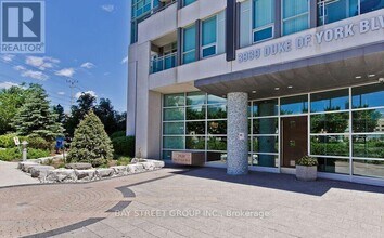 3939-3939 Duke of York Blvd in Mississauga, ON - Building Photo - Building Photo