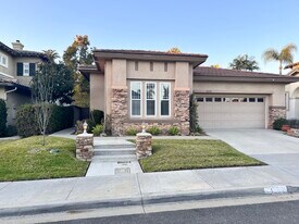 3230 Rancho Milagro in Carlsbad, CA - Building Photo