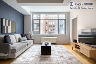 120 W 21st St in New York, NY - Building Photo