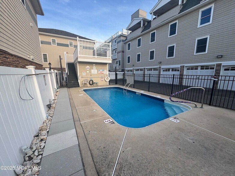 30 Sumner Ave, Unit 3 in Seaside Heights, NJ - Building Photo
