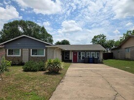 624 Oceanview Dr in Dallas, TX - Building Photo