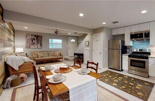 506 First St, Unit B in College Station, TX - Building Photo