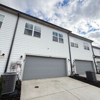 5661 Comiskey Aly in Kannapolis, NC - Building Photo