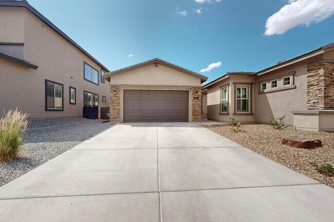 1723 Mount Hood Trl NW in Albuquerque, NM - Building Photo - Building Photo