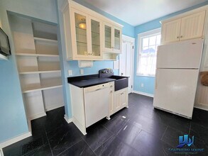 3 Charles Rd in Cape Elizabeth, ME - Building Photo - Building Photo
