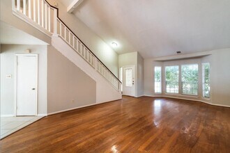 16007 Sierra Vista Dr in Houston, TX - Building Photo - Building Photo